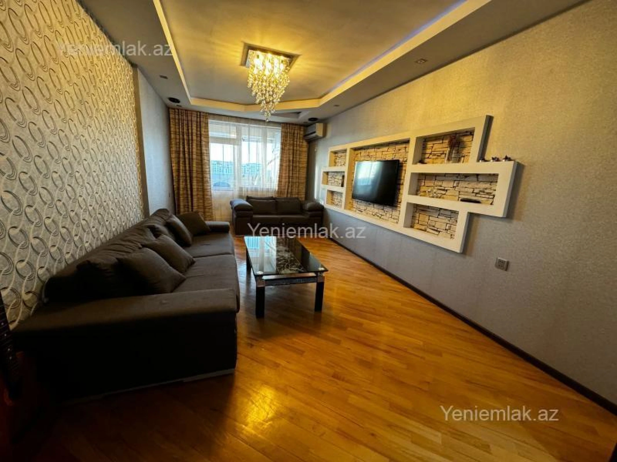 Satılır 3 otaqlı yeni tikili 135 m²