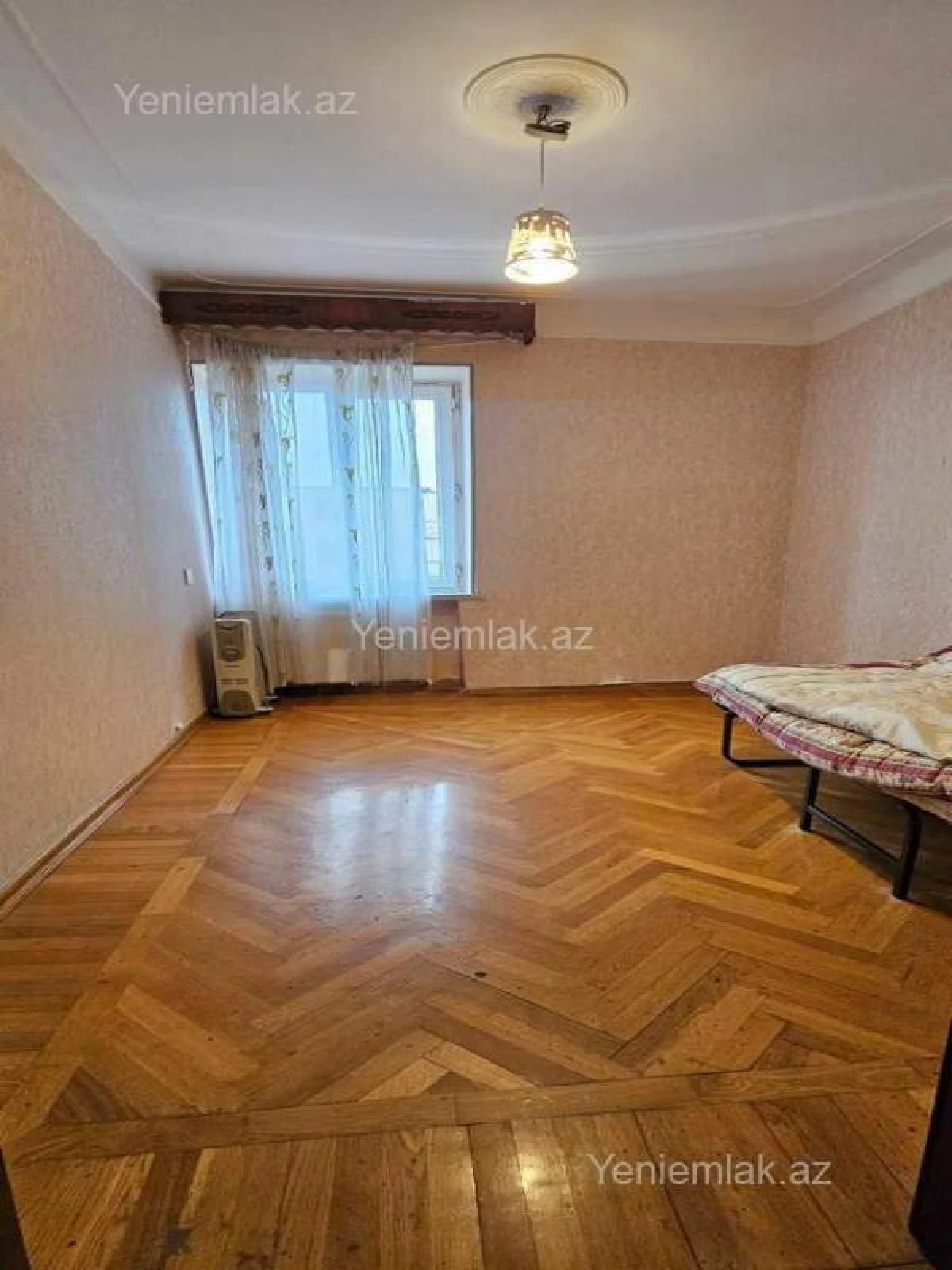 Satılır 4 otaqlı köhnə tikili 73 m²