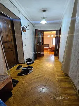 Satılır 4 otaqlı köhnə tikili 73 m²