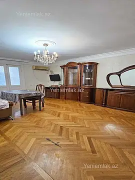 Satılır 4 otaqlı köhnə tikili 73 m² — Bakı, Nəsimi 4 otaq 73.00 m²