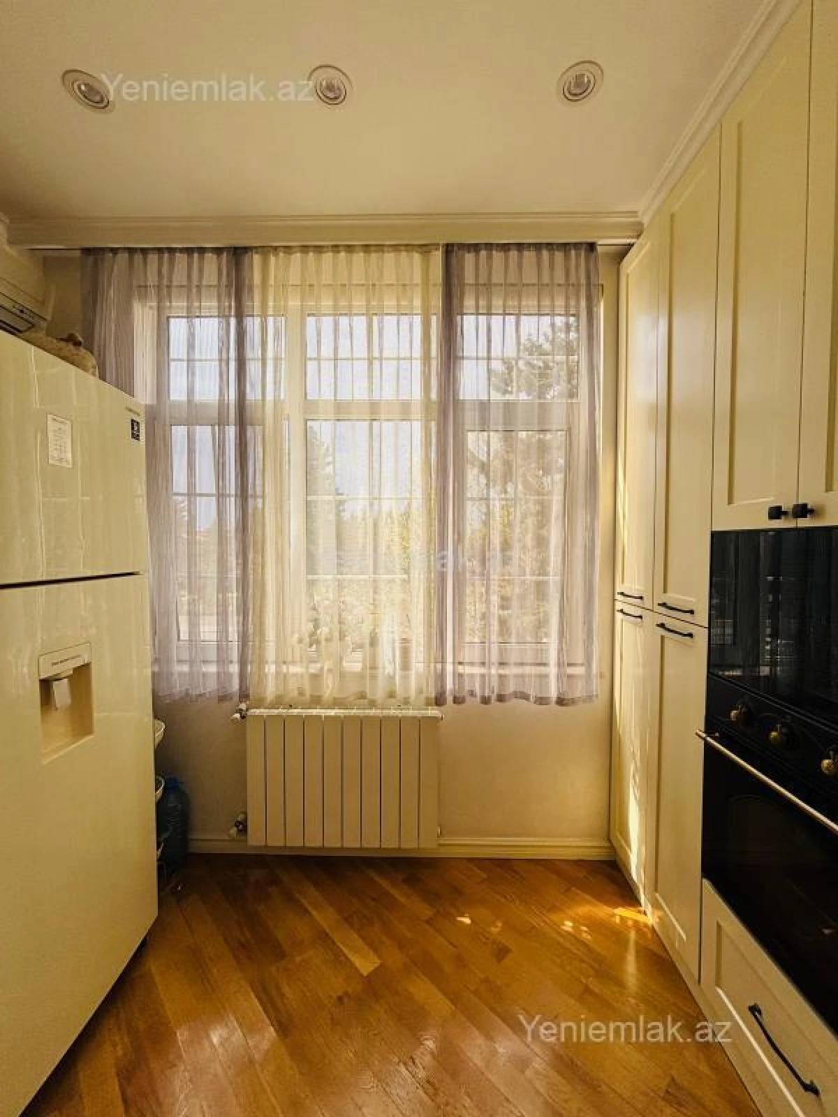 Satılır 3 otaqlı köhnə tikili 100 m²