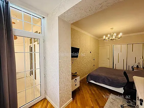 Satılır 3 otaqlı köhnə tikili 100 m²