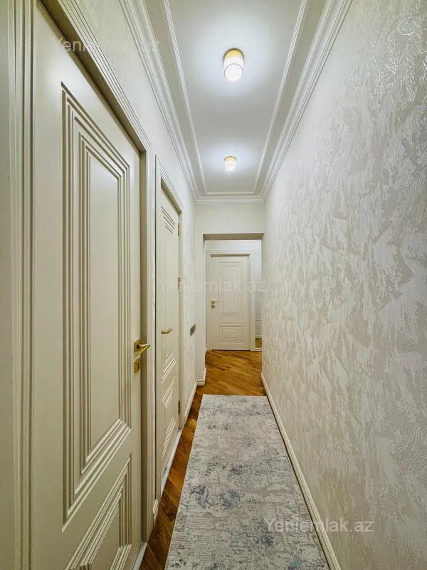 Satılır 3 otaqlı köhnə tikili 100 m²