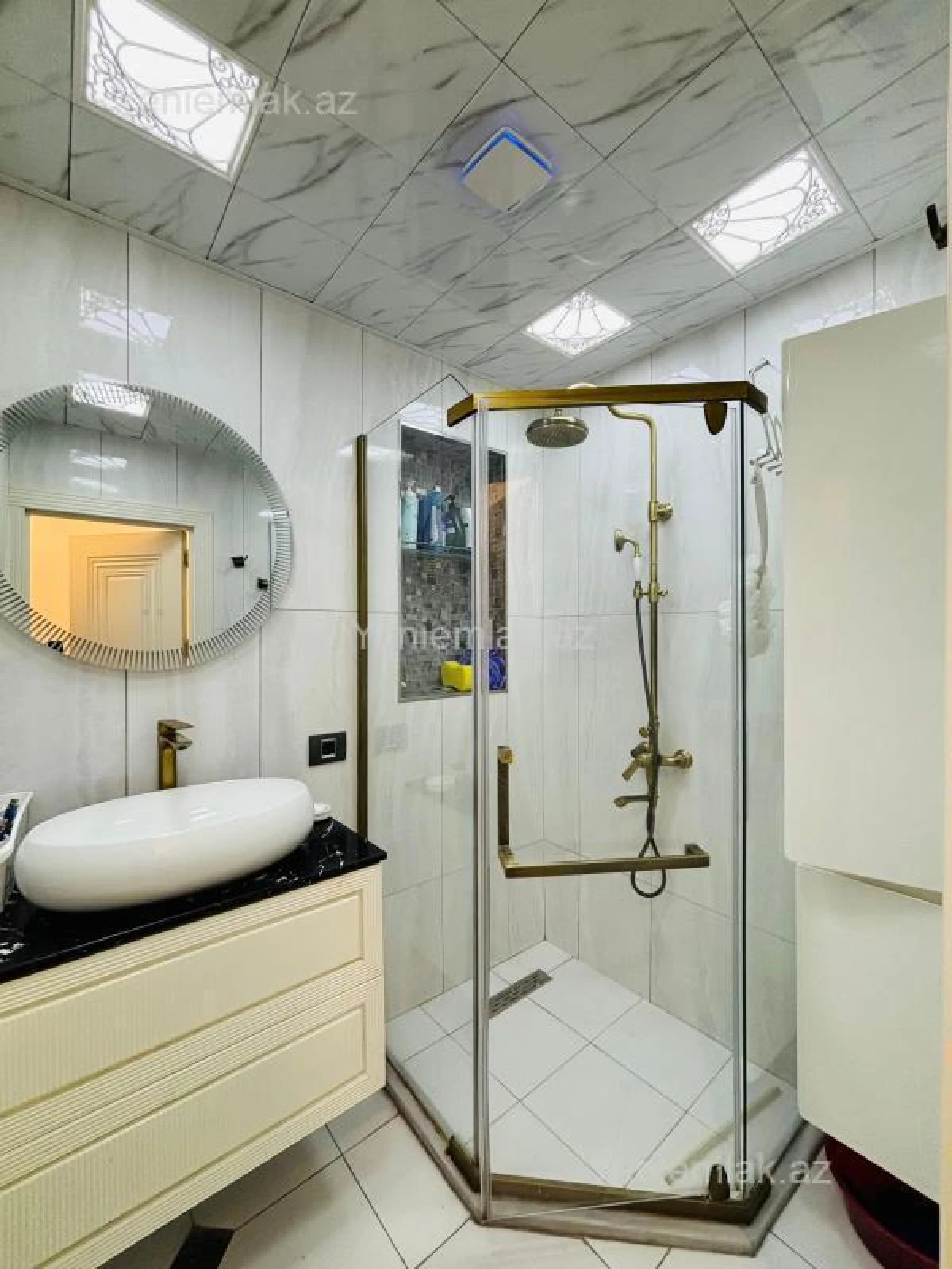 Satılır 3 otaqlı köhnə tikili 100 m²