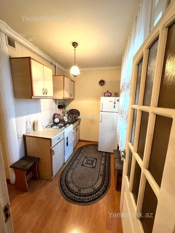 Satılır 2 otaqlı köhnə tikili 45 m²