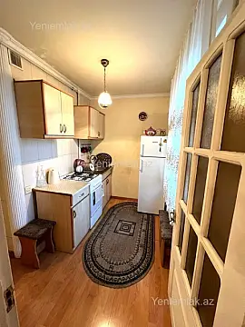 Satılır 2 otaqlı köhnə tikili 45 m²