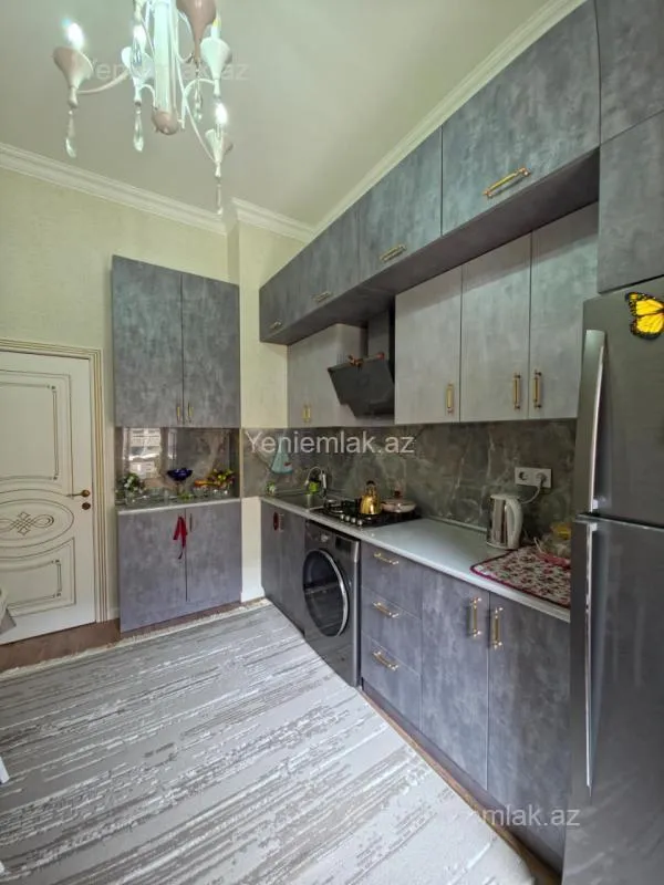 Satılır 3 otaqlı yeni tikili 100 m²