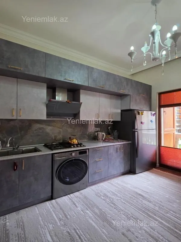 Satılır 3 otaqlı yeni tikili 100 m²