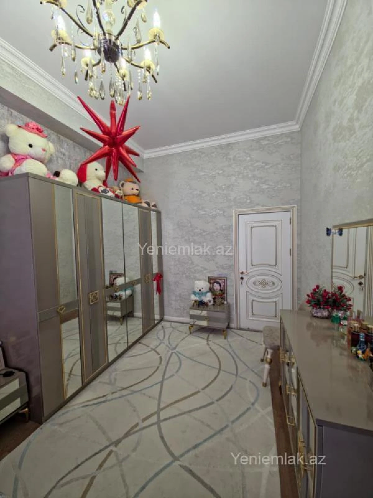 Satılır 3 otaqlı yeni tikili 100 m²