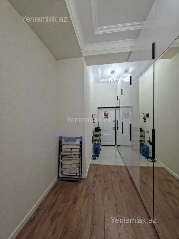 Satılır 3 otaqlı yeni tikili 100 m²