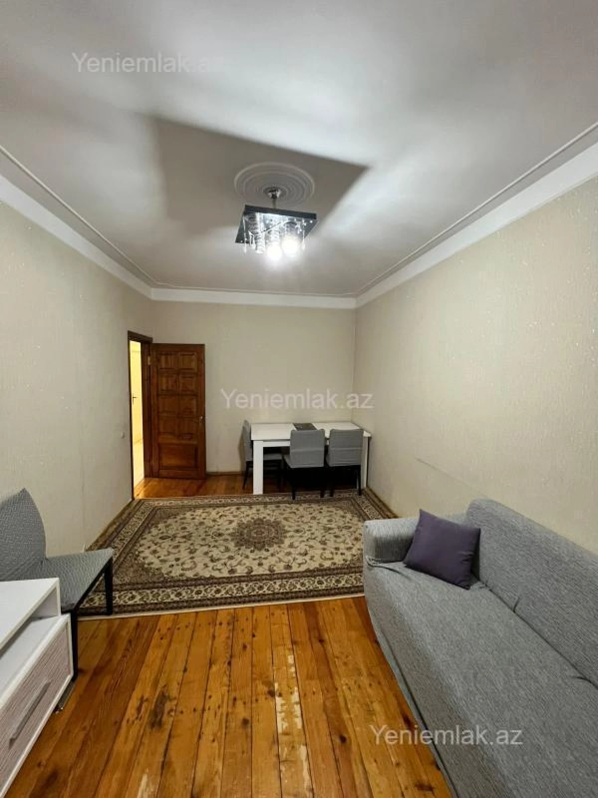 Satılır 3 otaqlı köhnə tikili 90 m²