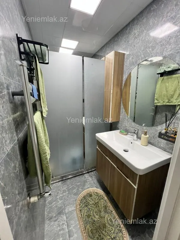 Satılır 3 otaqlı köhnə tikili 90 m²