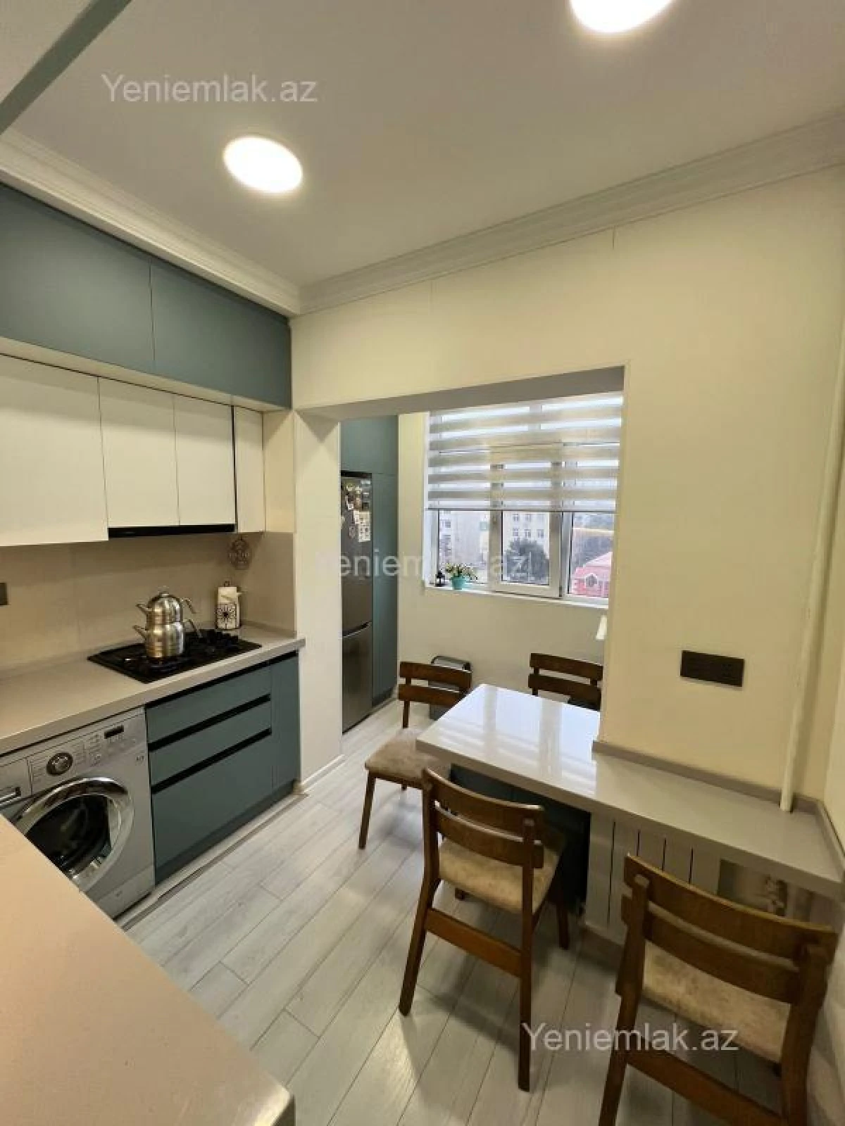 Satılır 3 otaqlı köhnə tikili 90 m²