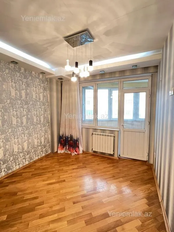 Satılır 3 otaqlı yeni tikili 82 m²
