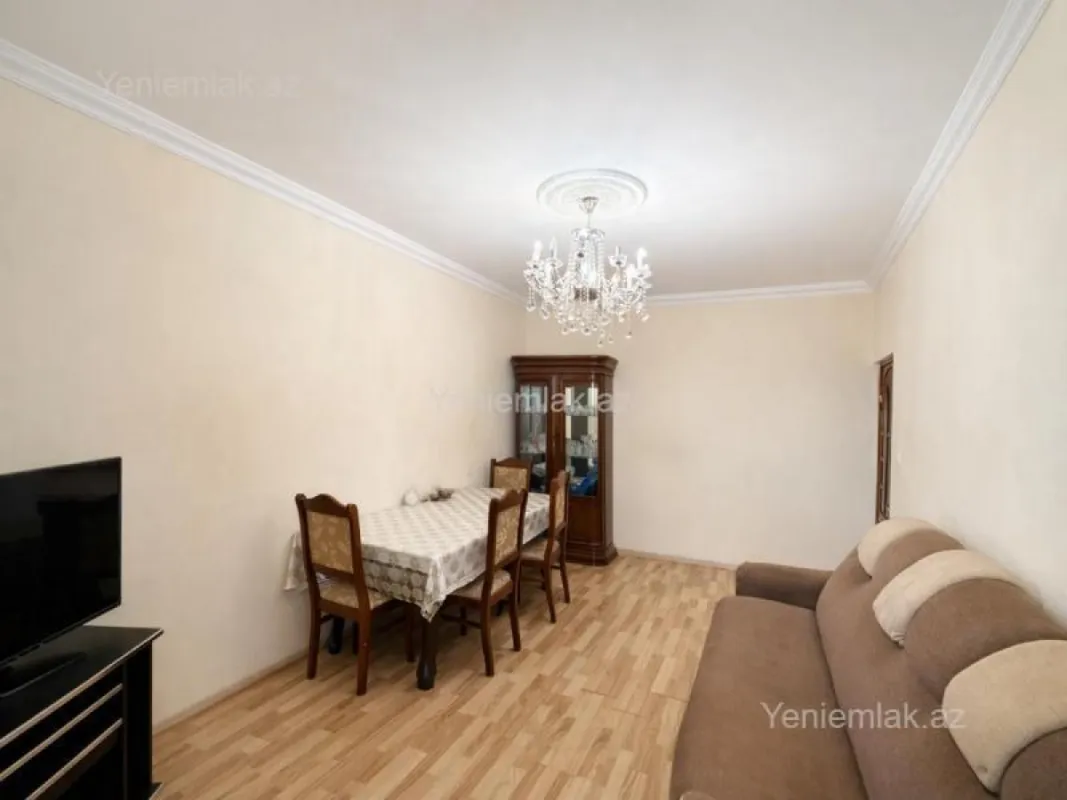 Satılır 3 otaqlı köhnə tikili 85 m²