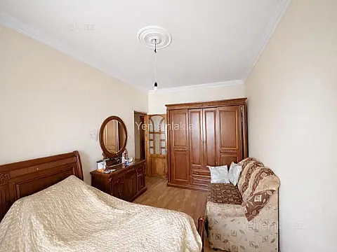 Satılır 3 otaqlı köhnə tikili 85 m²