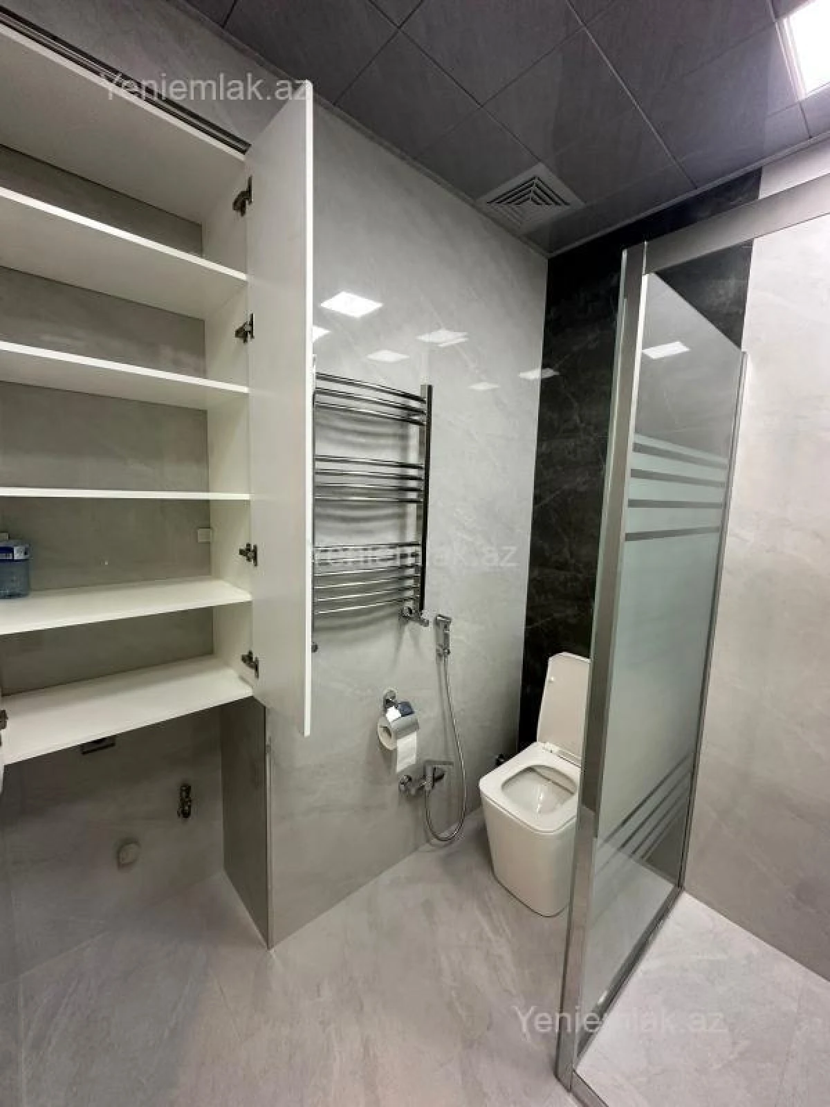 Satılır 3 otaqlı yeni tikili 90 m²