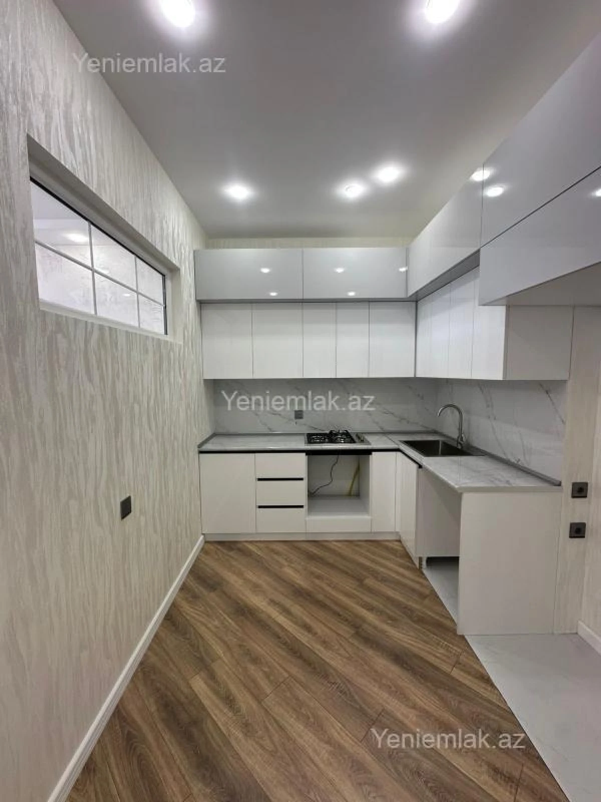 Satılır 3 otaqlı yeni tikili 90 m²