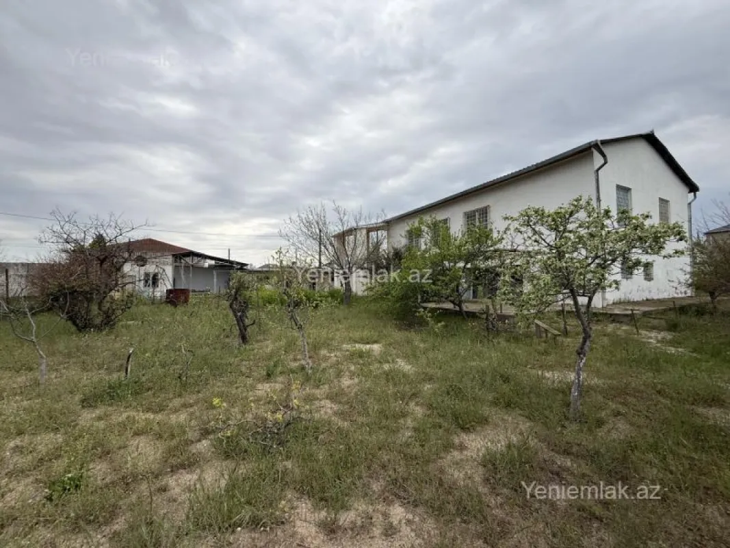 Satılır 4 otaqlı həyət evi 150 m²