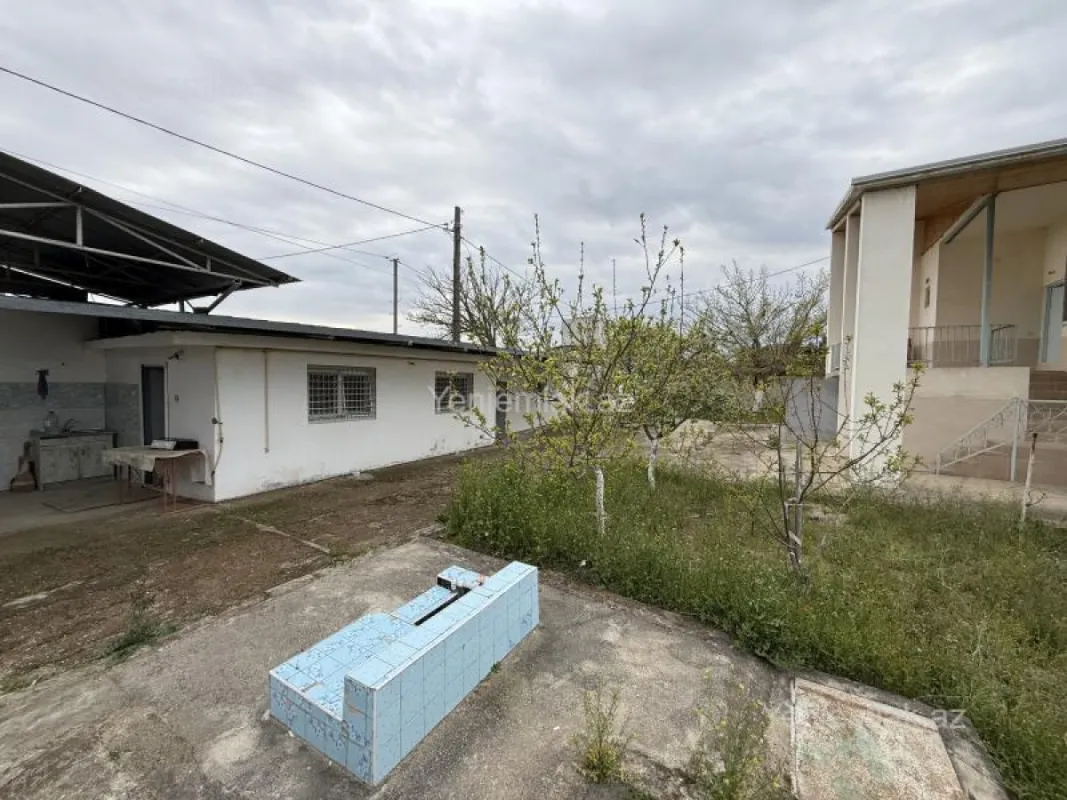 Satılır 4 otaqlı həyət evi 150 m²