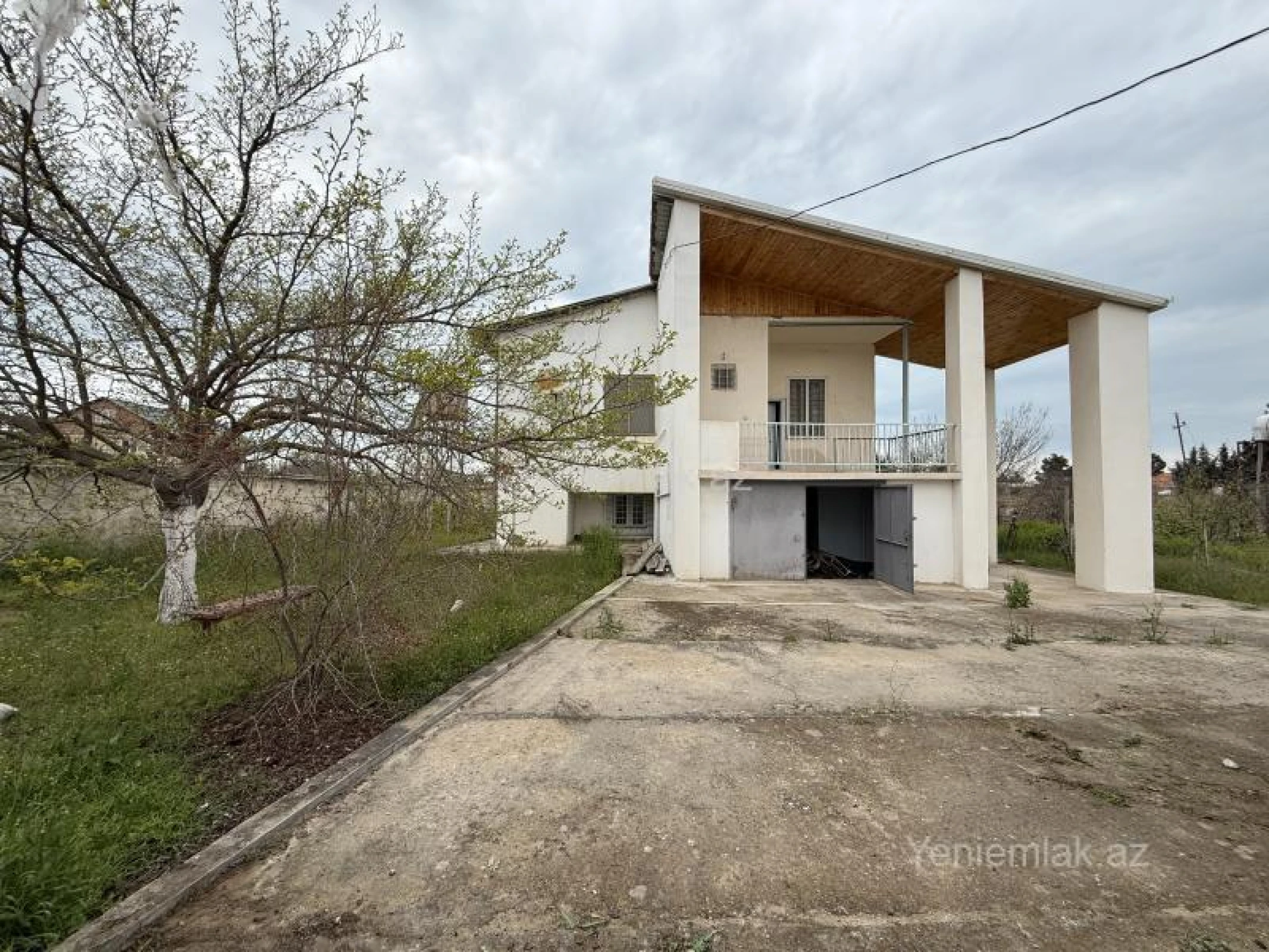 Satılır 4 otaqlı həyət evi 150 m²