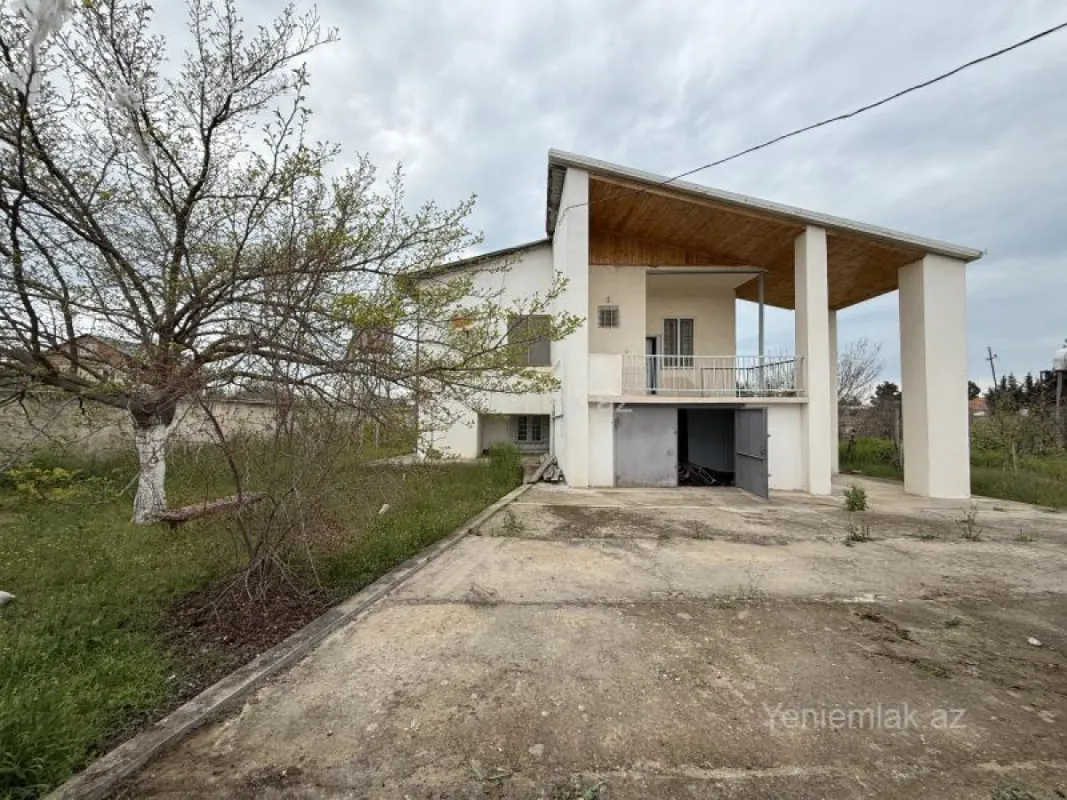 Satılır 4 otaqlı həyət evi 150 m²