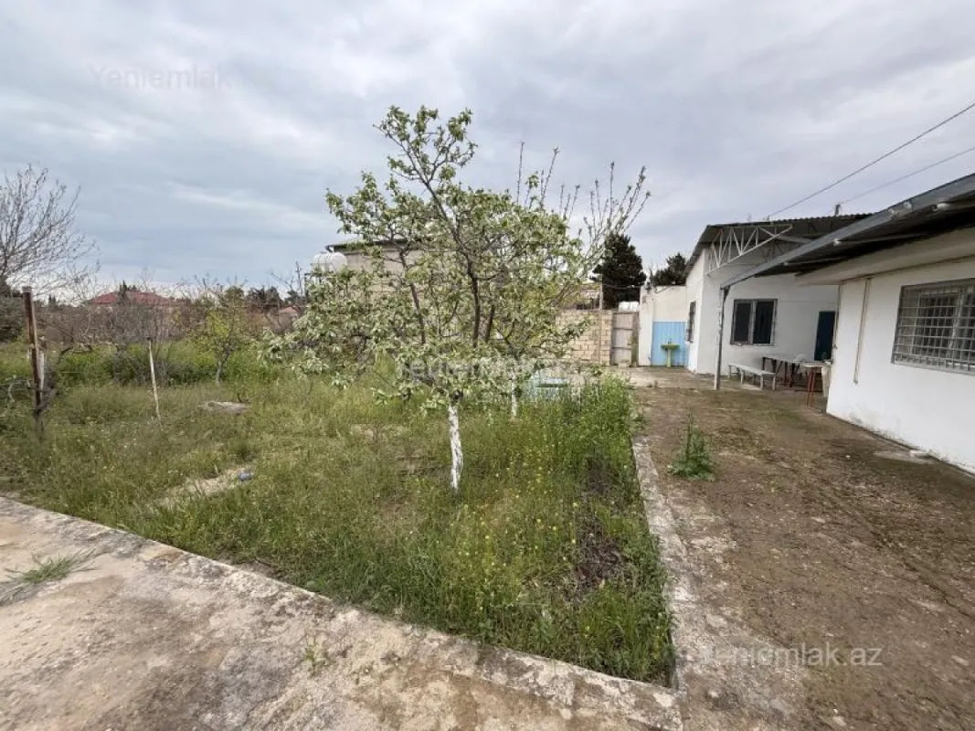 Satılır 4 otaqlı həyət evi 150 m²