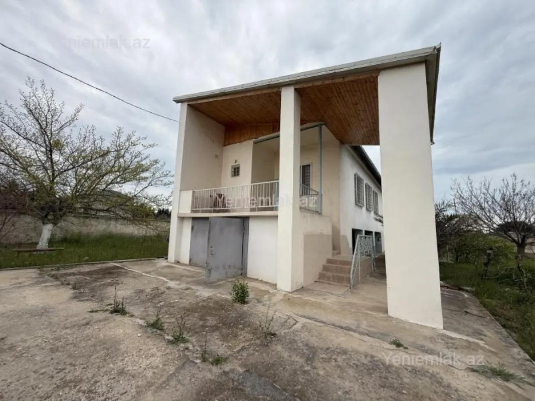 Satılır 4 otaqlı həyət evi 150 m²