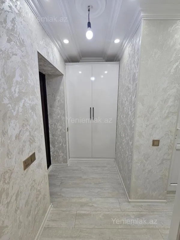 Satılır 2 otaqlı köhnə tikili 44 m²