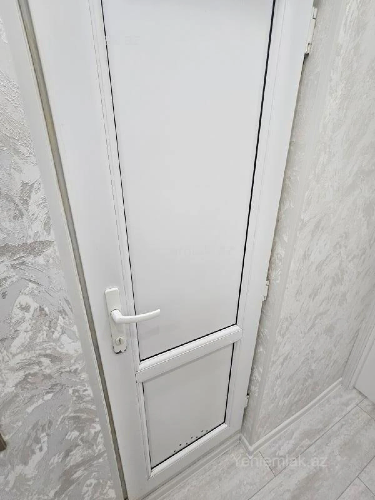 Satılır 2 otaqlı köhnə tikili 44 m²