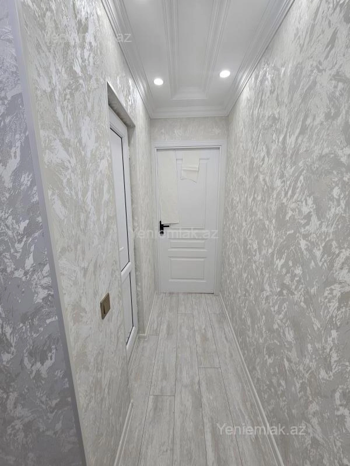 Satılır 2 otaqlı köhnə tikili 44 m²