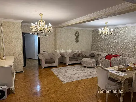 Satılır 2 otaqlı köhnə tikili 120 m²