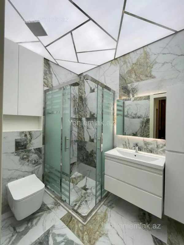 Satılır 2 otaqlı yeni tikili 68 m²