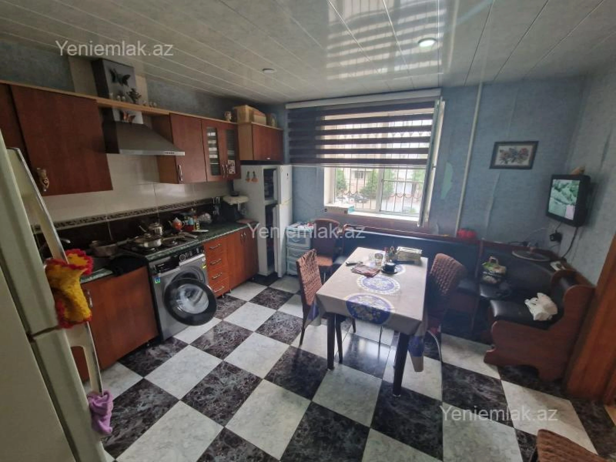 Satılır 3 otaqlı köhnə tikili 105 m²