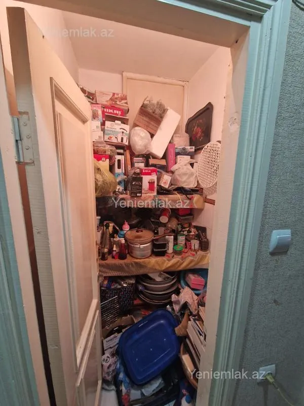 Satılır 3 otaqlı köhnə tikili 105 m²