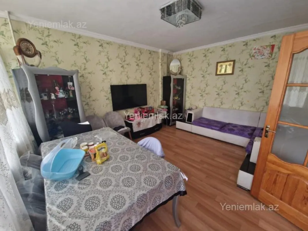 Satılır 3 otaqlı köhnə tikili 105 m²