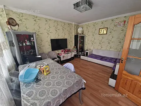 Satılır 3 otaqlı köhnə tikili 105 m²