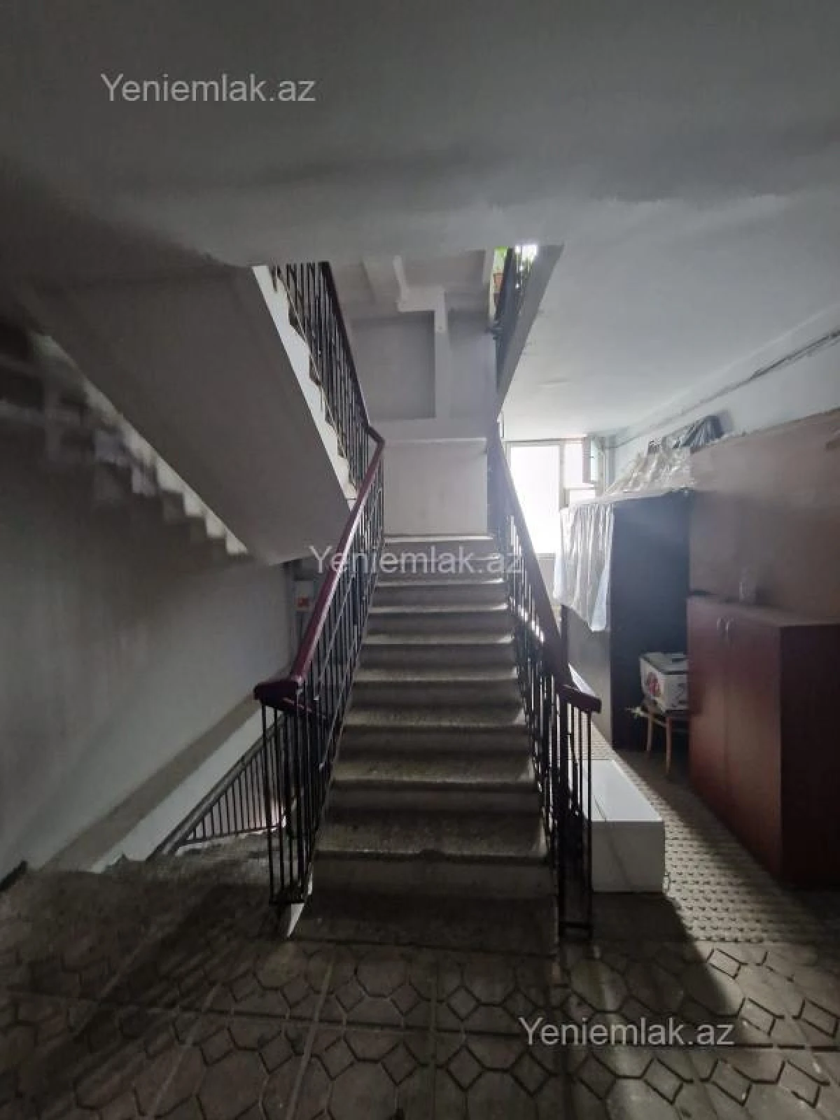 Satılır 3 otaqlı köhnə tikili 105 m²