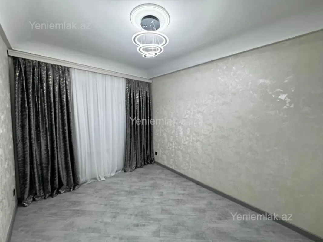Satılır 2 otaqlı köhnə tikili 55 m²
