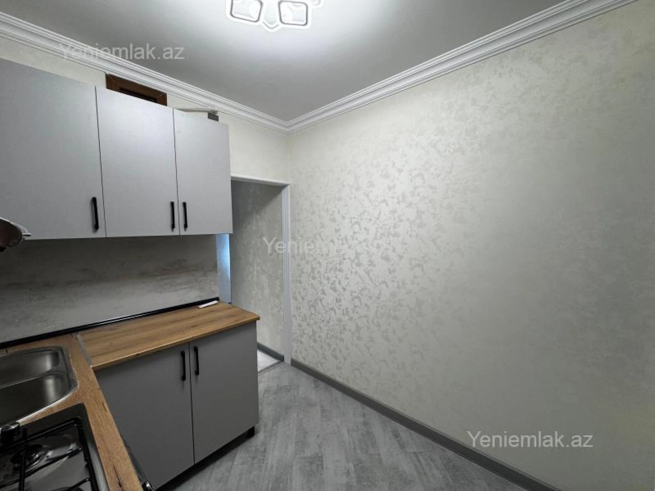Satılır 2 otaqlı köhnə tikili 55 m²
