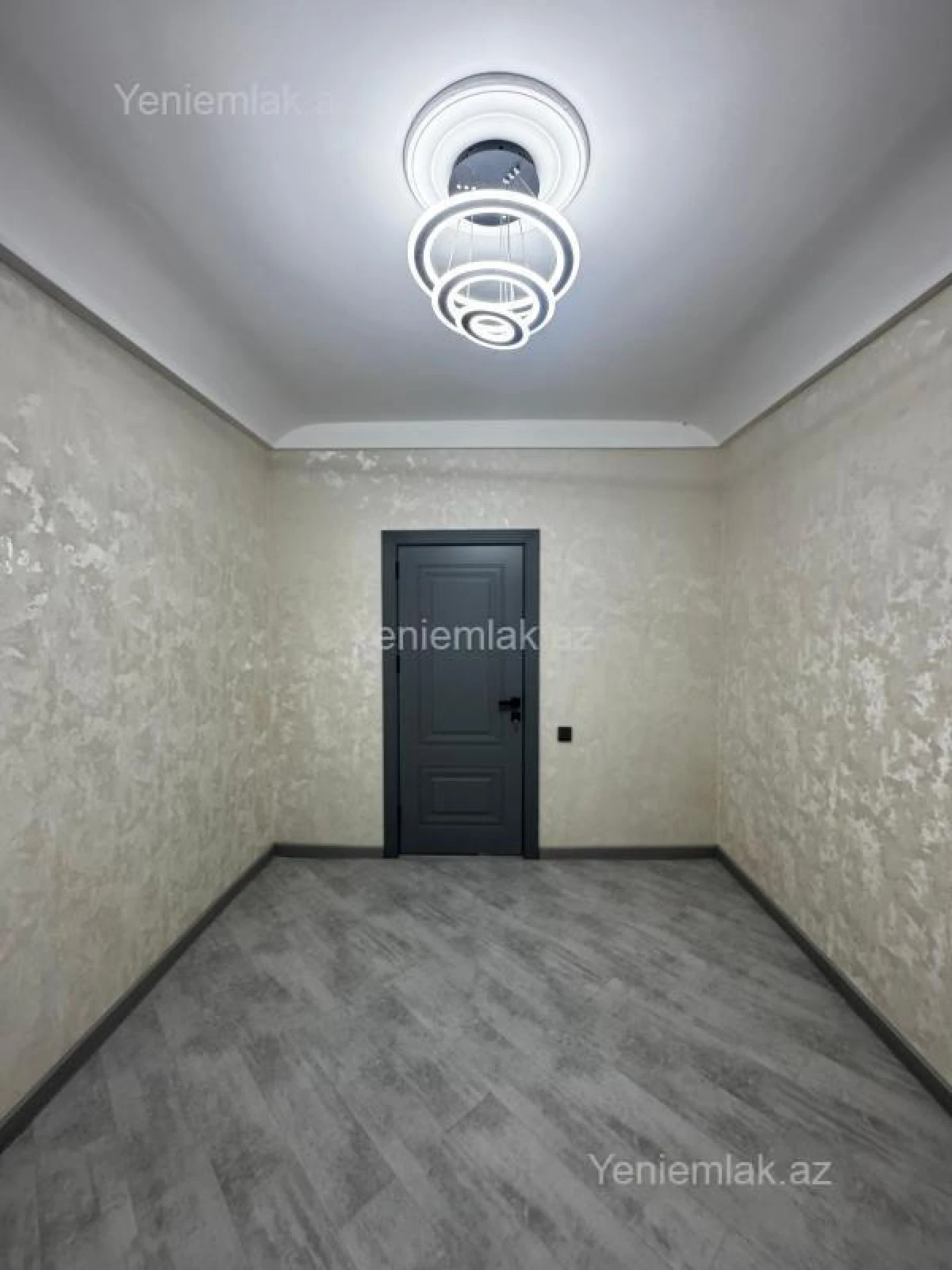Satılır 2 otaqlı köhnə tikili 55 m²