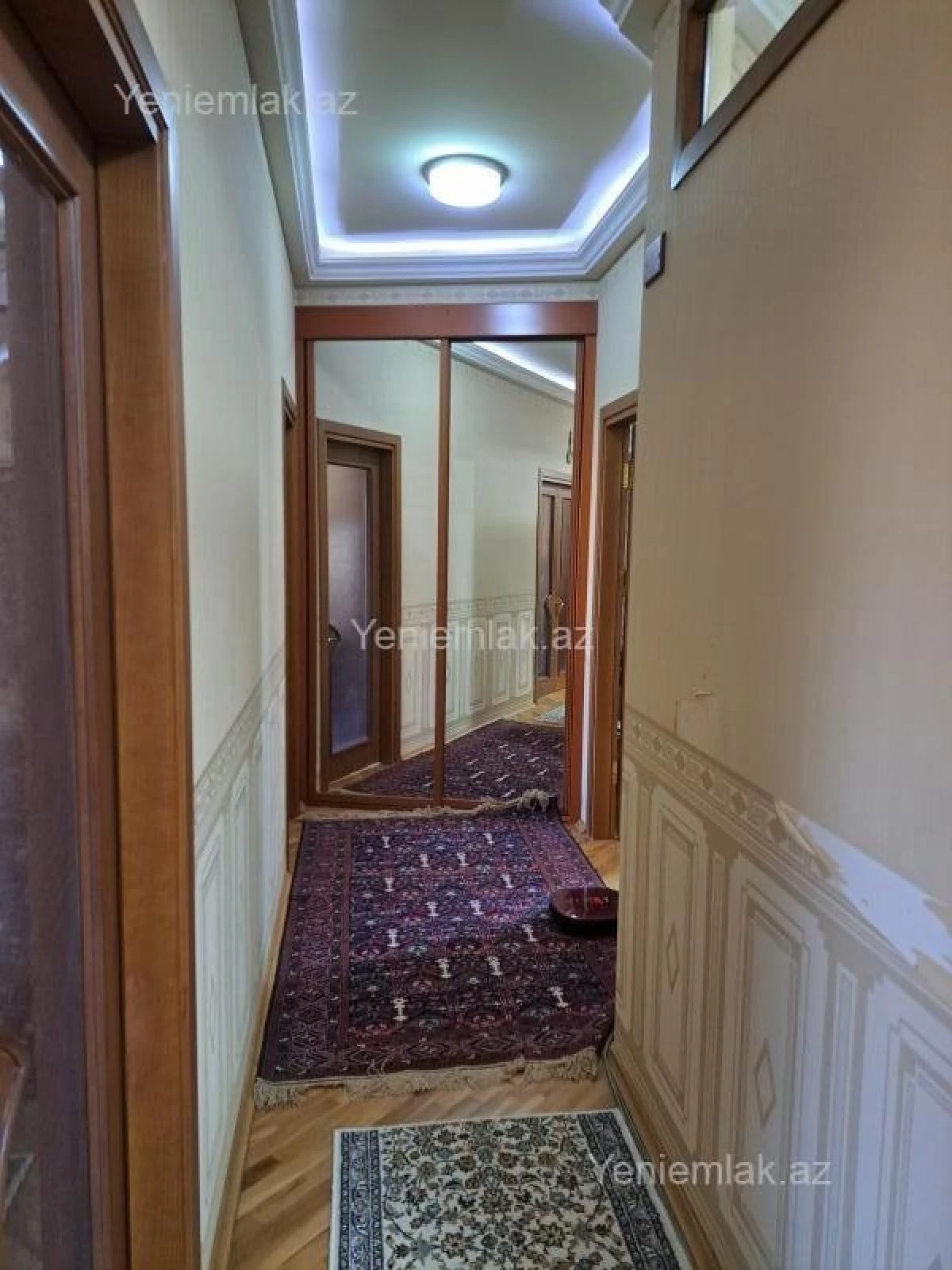 Satılır 4 otaqlı köhnə tikili 105 m²