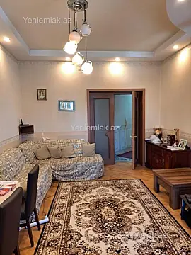 Satılır 4 otaqlı köhnə tikili 105 m²