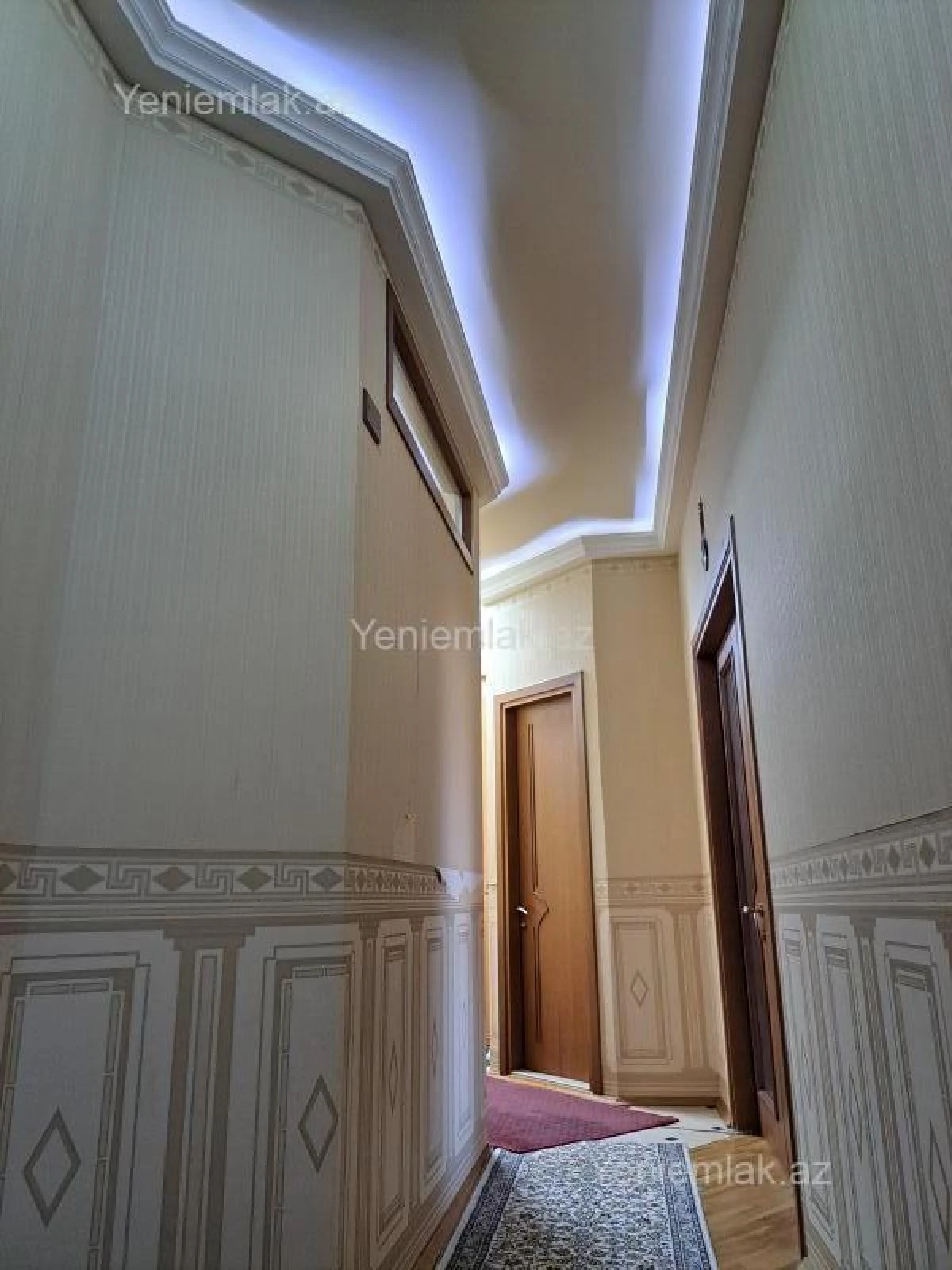 Satılır 4 otaqlı köhnə tikili 105 m²