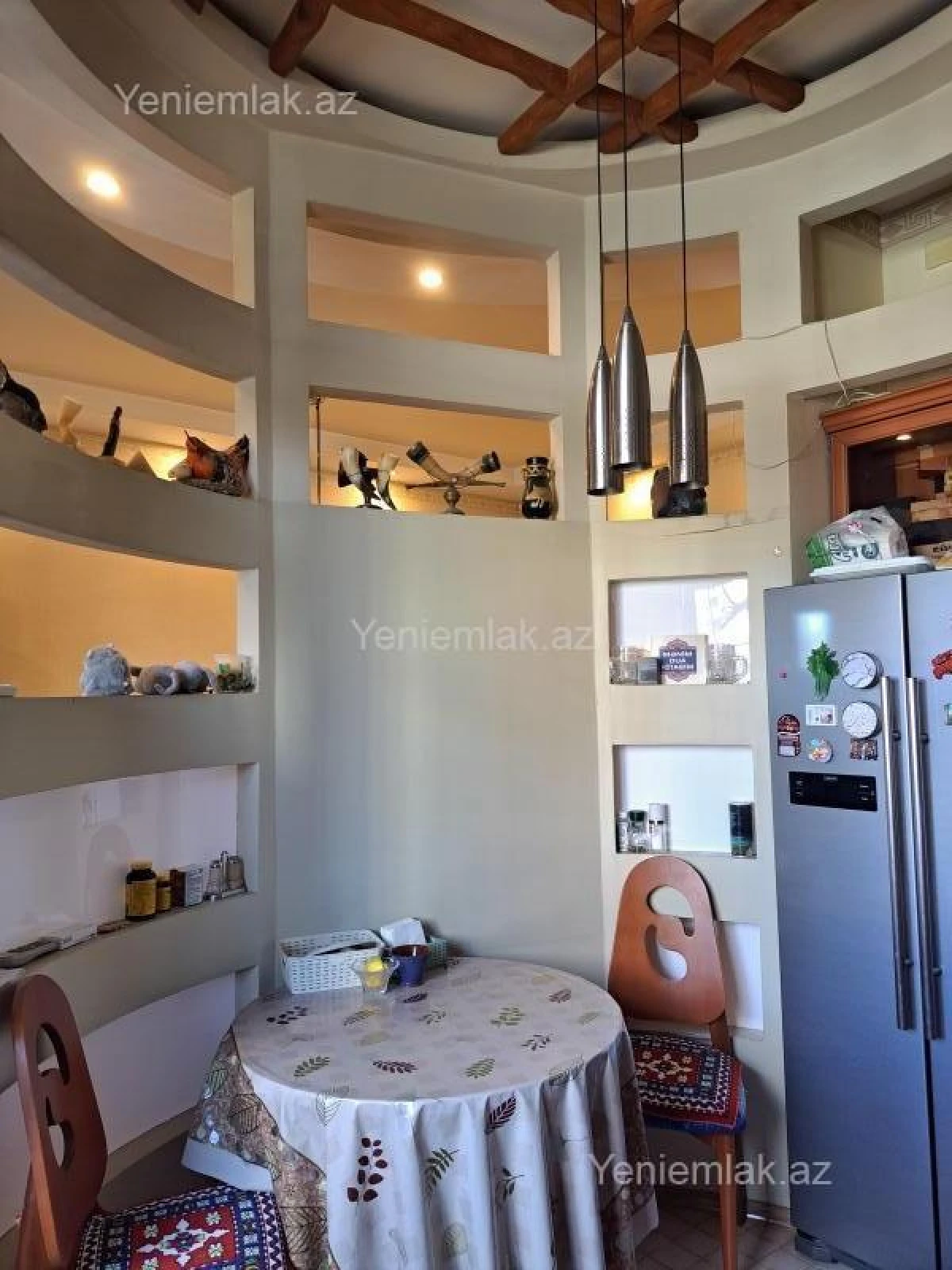 Satılır 4 otaqlı köhnə tikili 105 m²