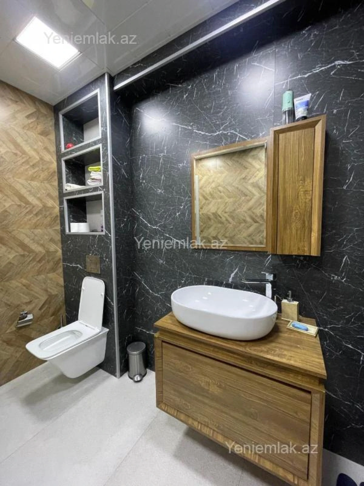 Satılır 3 otaqlı yeni tikili 131 m²