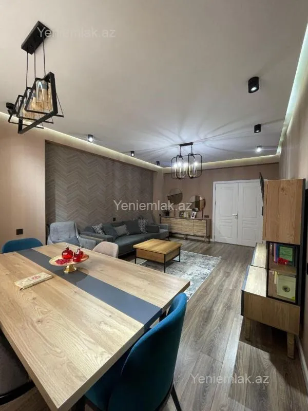 Satılır 3 otaqlı yeni tikili 131 m²