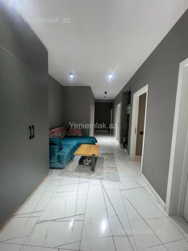 Satılır 3 otaqlı yeni tikili 131 m²