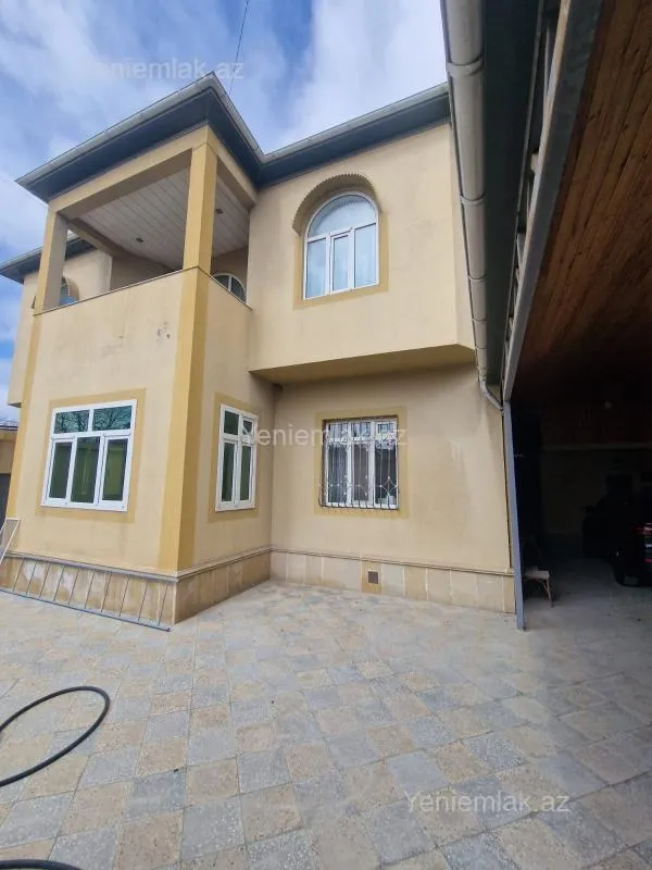 Satılır 7 otaqlı həyət evi 210 m²