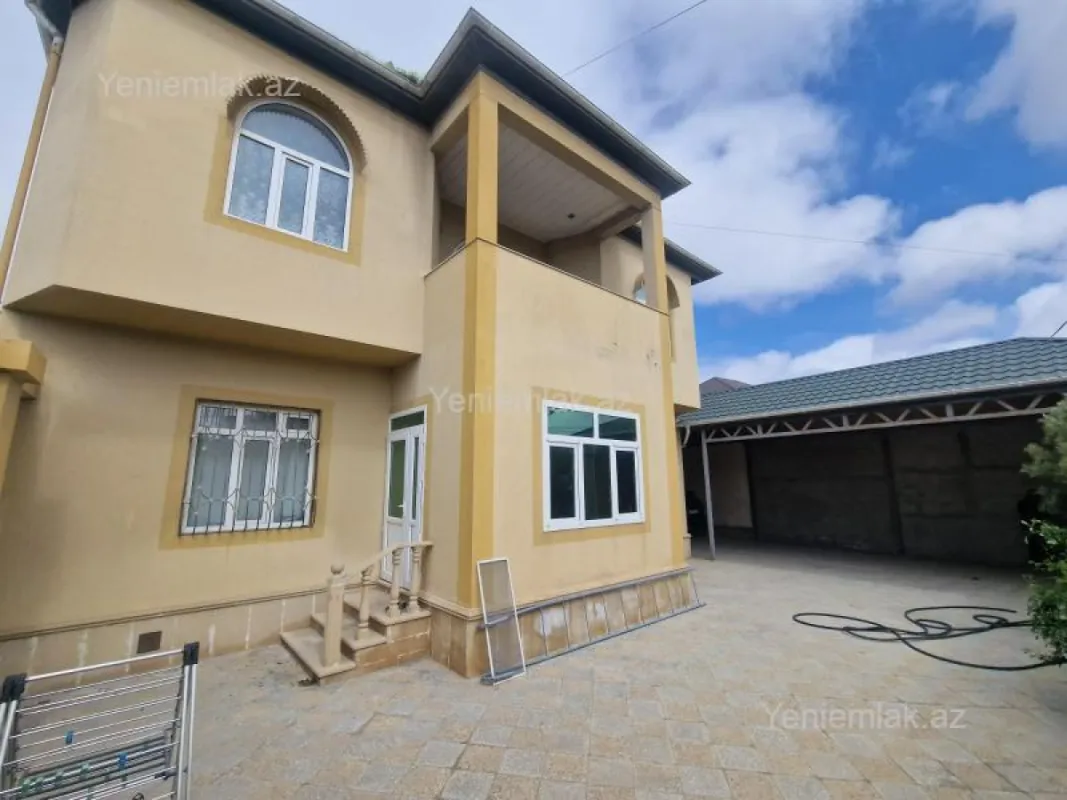 Satılır 7 otaqlı həyət evi 210 m²